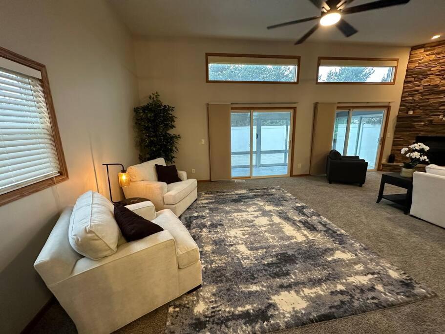 Inviting 3 Bed 2.5 Bath Townhome In Wadsworth Extérieur photo