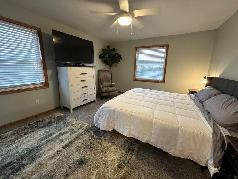 Inviting 3 Bed 2.5 Bath Townhome In Wadsworth Extérieur photo