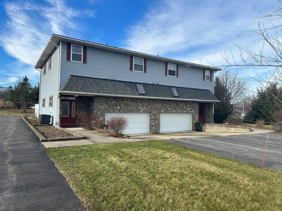 Inviting 3 Bed 2.5 Bath Townhome In Wadsworth Extérieur photo