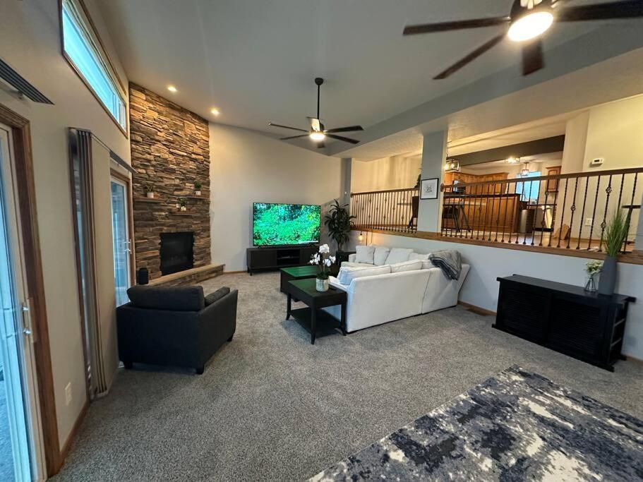 Inviting 3 Bed 2.5 Bath Townhome In Wadsworth Extérieur photo